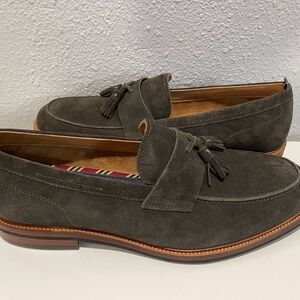Brooks Brothers
Men's Bellmore Tassel suede Loafers size 12
